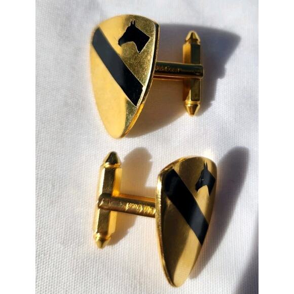Gold Horse Head U.S MILITARY ARMY 1st CAVALRY CUFFLINKS Men\'s Jewelry Preppy USA